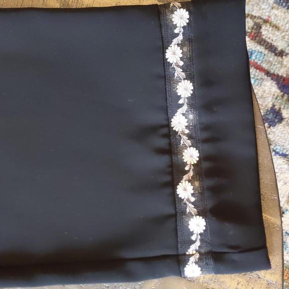 Harolds Womens Black Pants Fan Detail - Picture 3 of 8